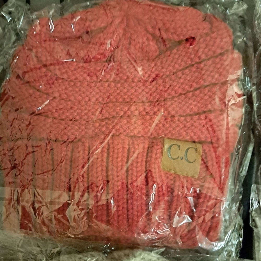 𝅺C.c Knitted Confetti Beanies Brand New